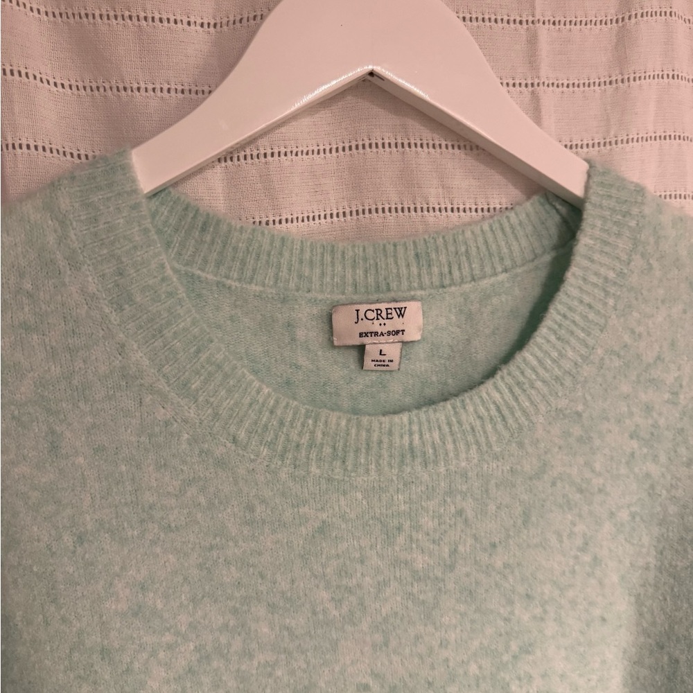 J. Crew Super Soft Wool Blend Crew Neck Sweater Size Large - Picture 2 of 5